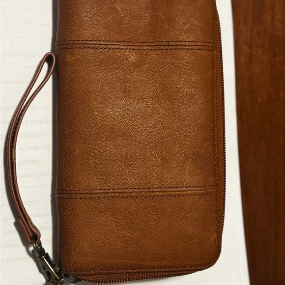 Duluth Trading Co Lifetime Leather Wallet - Picture 3 of 4